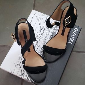 Women's high heels in great condition.